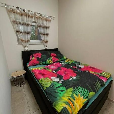 Gartenwohnung Mit Terrasse Und Parkplatz Грац Екстер'єр фото